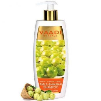 Купить Шампунь против выпадения волос Амла и Шикакай, Vaadi, 350 мл.